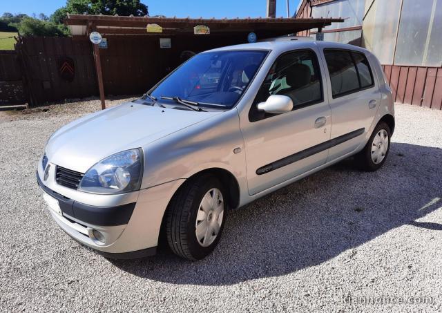 Renault Clio année 2004